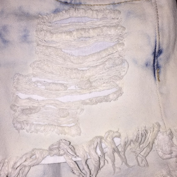 SOLD || Forever 21 High Waisted Frayed Shorts - Picture 2 of 6